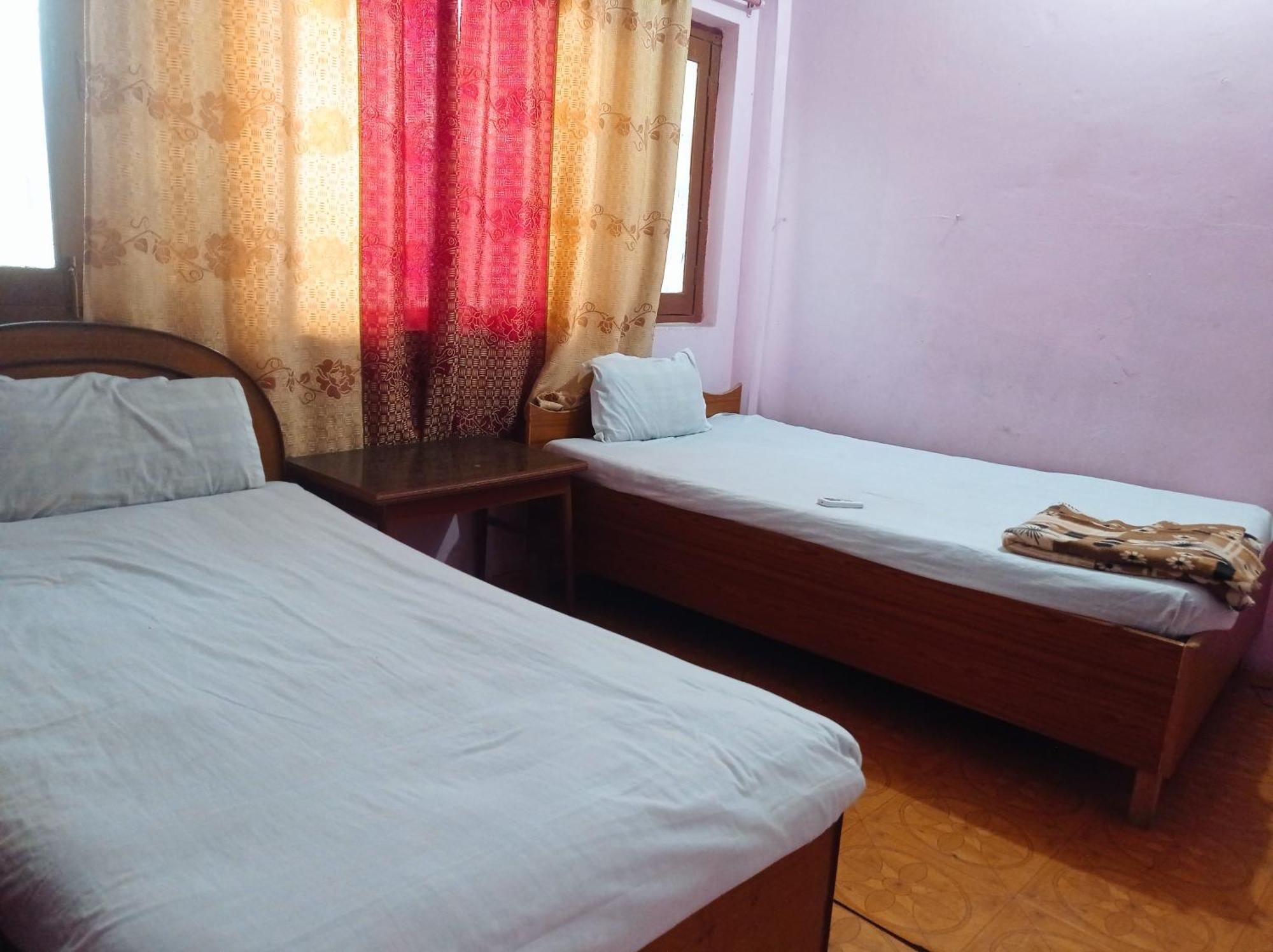 Darshan Namaste Hotel & Lodge Siddharthanagar Екстер'єр фото