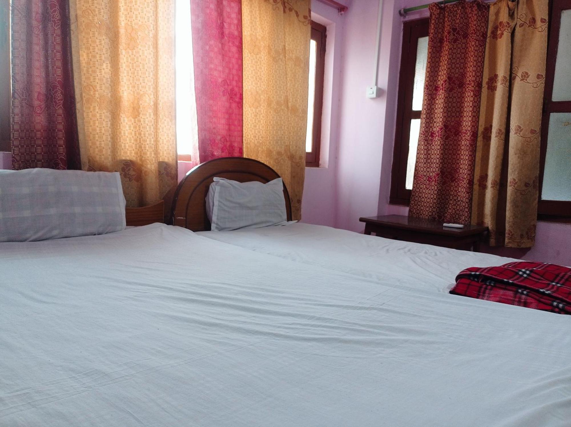 Darshan Namaste Hotel & Lodge Siddharthanagar Екстер'єр фото